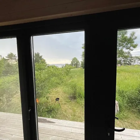 Semesterbostad Seaside Getaway In Oeoed Mirror House With Sauna