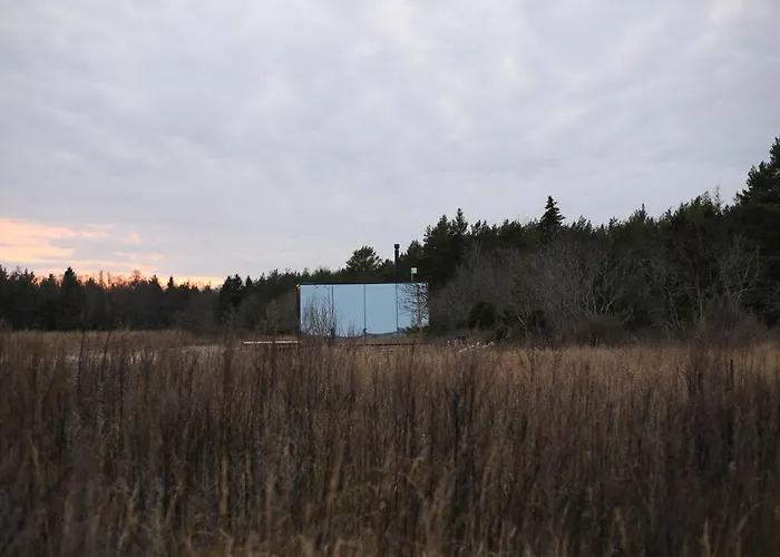 Σπίτι διακοπών Seaside Getaway In Oeoed Mirror House With Sauna *