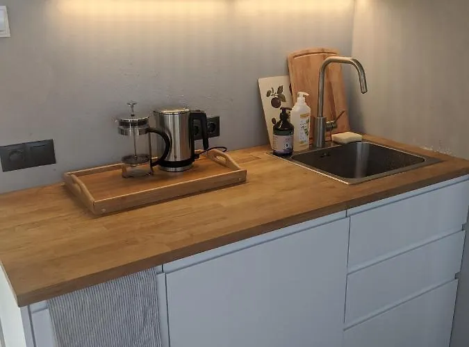 Seaside Getaway In Oeoed Mirror House With Sauna * Vihterpalu