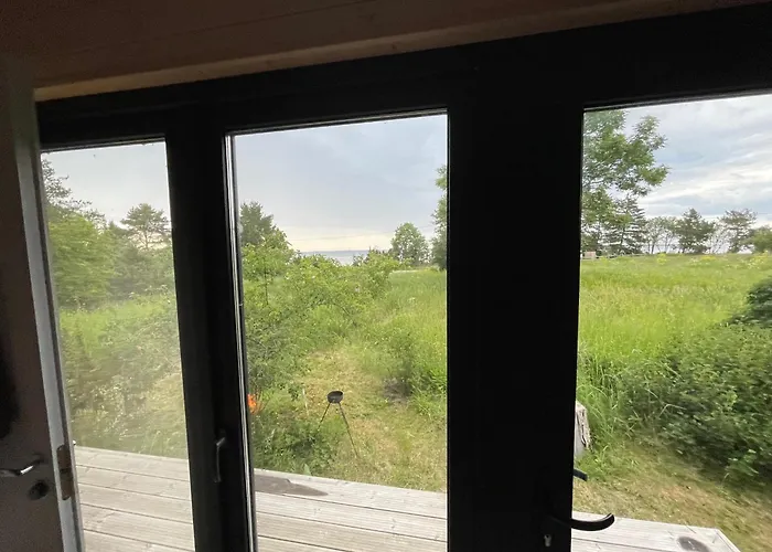 Σπίτι διακοπών Seaside Getaway In Oeoed Mirror House With Sauna